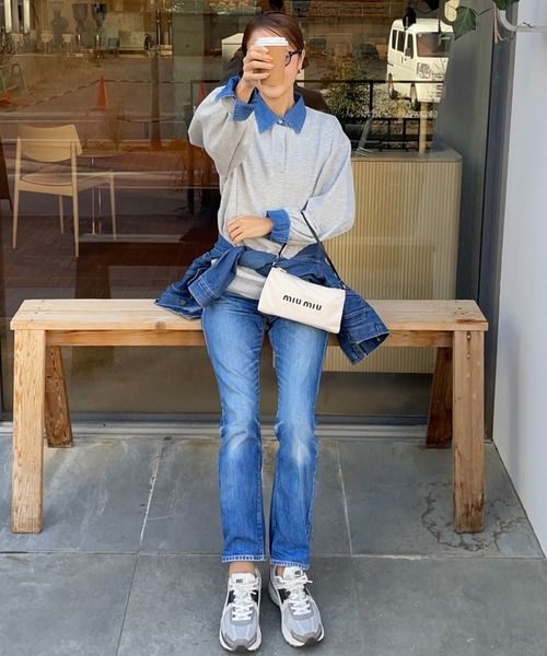 ANGIE（アンジー）の「デニム襟 ドッキング フェイクレイヤード スウェット トップス（スウェット・レディース・アイボリー/チャコール/ネイビー/ライトグレー・FREE）」の10枚目の写真