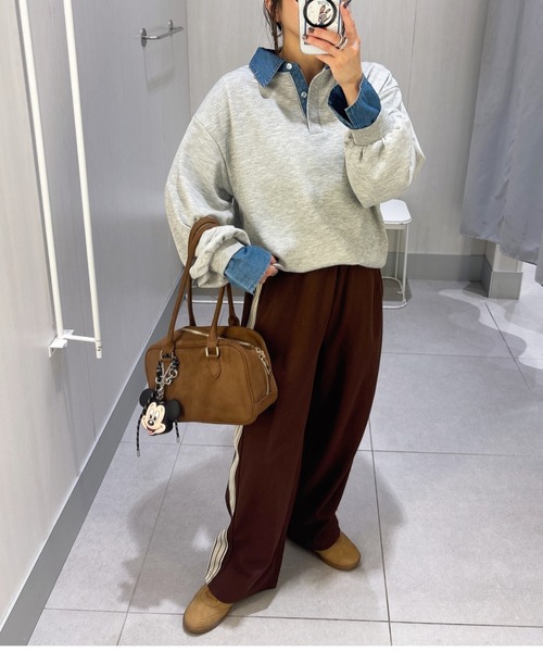 ANGIE（アンジー）の「デニム襟 ドッキング フェイクレイヤード スウェット トップス（スウェット・レディース・アイボリー/チャコール/ネイビー/ライトグレー・FREE）」の18枚目の写真