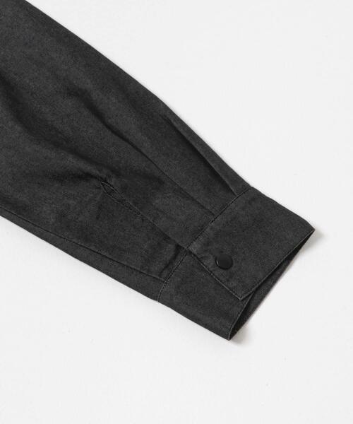 ITEMS URBANRESEARCH（アイテムズ アーバンリサーチ）の「スナップボタンデニムレギュラーカラーシャツ（シャツ/ブラウス・メンズ・ブルー/ネイビー/ブラック・LARGE/MEDIUM）」の11枚目の写真