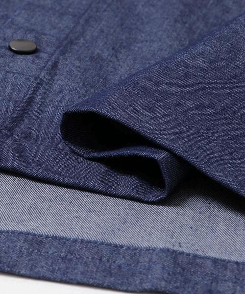 ITEMS URBANRESEARCH（アイテムズ アーバンリサーチ）の「スナップボタンデニムレギュラーカラーシャツ（シャツ/ブラウス・メンズ・ブルー/ネイビー/ブラック・LARGE/MEDIUM）」の20枚目の写真