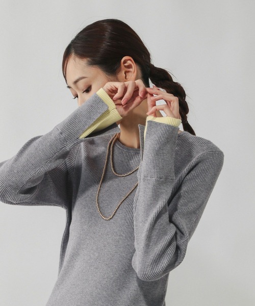 GLOBAL WORK（グローバルワーク）の「メルティ袖切り替えプルオーバー/638311（ニット/セーター・レディース・オフホワイト/ブラック/ダークブラウン/ライトグレー・MEDIUM/LARGE）」の3枚目の写真