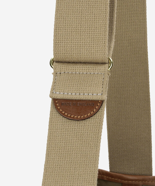 BRADY(ブレディー)の「Brady | ASHDOWN UNISEX(ショルダーバッグ・レディース・カーキ/ブラック・ONE)」の6枚目の写真