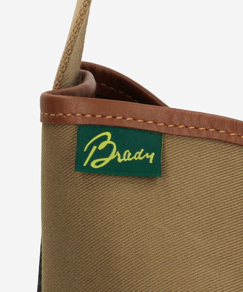 BRADY(ブレディー)の「Brady | ASHDOWN UNISEX(ショルダーバッグ・レディース・カーキ/ブラック・ONE)」の7枚目の写真