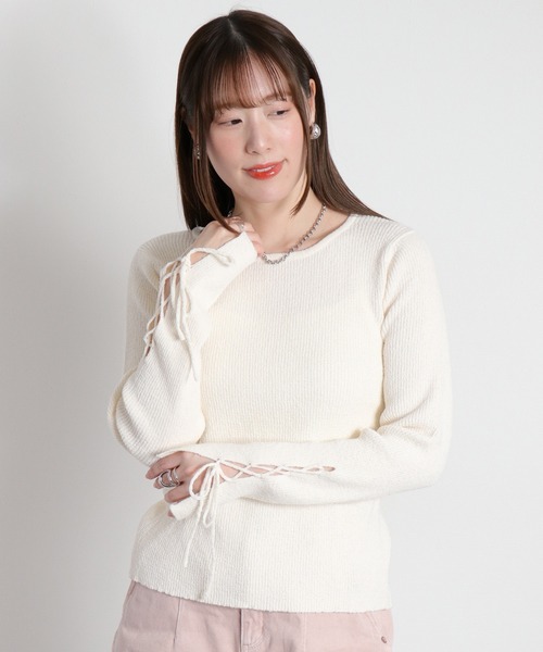 cepo（セポ）の「スリットレースアップニットソー（ニット/セーター・レディース・ブラック/グレー/オフホワイト・M）」の2枚目の写真