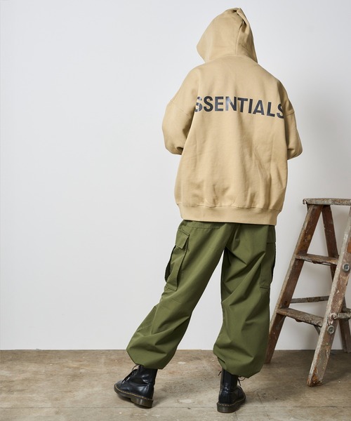 FOG ESSENTIALS(エフオージーエッセンシャルズ)の「FOG ESSENTIALS Pullover Hoodie RLCT LOGO / 3M LOGO PULLOVER HOODIE 夏服(パーカー・メンズ・ブラック/グレー/ホワイト/ベージュ・S/M/L/XL)」の5枚目の写真