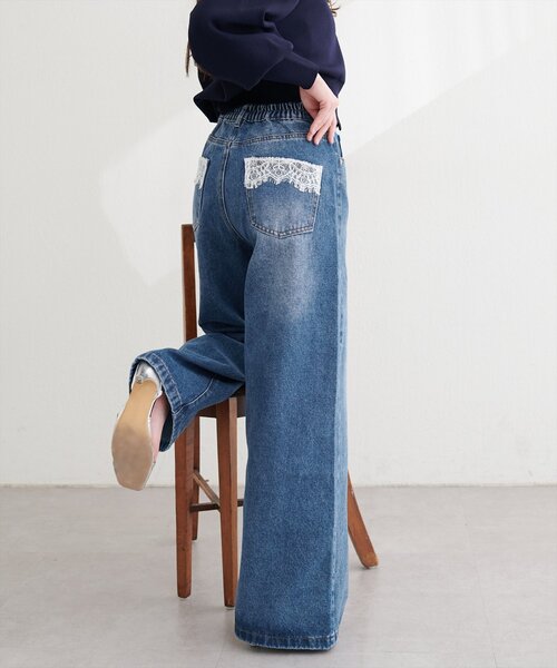 natural couture（ナチュラルクチュール）の「ポケットレースワイドデニムパンツ（デニムパンツ・レディース・ブルー/サックスブルー・FREE）」の2枚目の写真