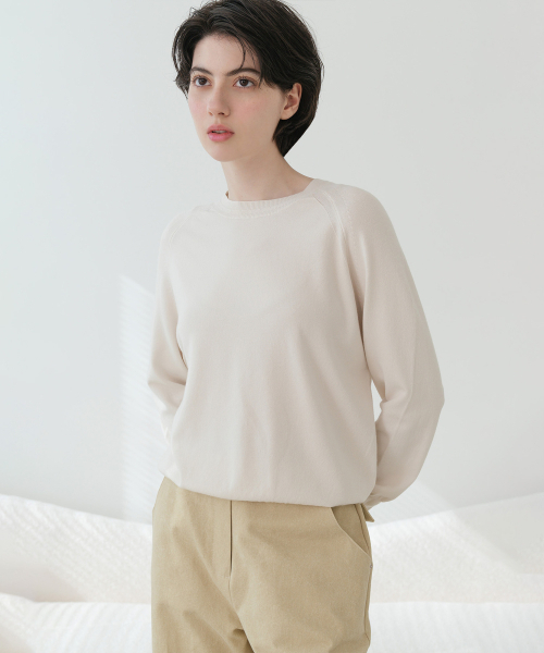 VASCARA(バスカラ)の「Chic Raglan Round Neck Long Sleeve Knitwear (5colors)(ニット/セーター・レディース・クリーム/ライトイエロー/パープル/ブラック/カーキ・FREE)」の6枚目の写真