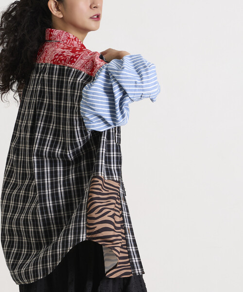 Freada(フリーダ)の「Freada/フリーダ パッチワーク ビッグシャツ(シャツ/ブラウス・レディース・ブルー/ブラック・ONE SIZE)」の15枚目の写真