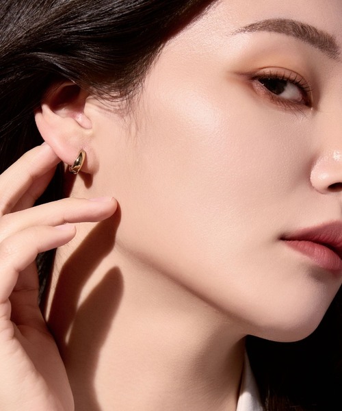 Lyvi(ライビィ)の「Rounded Bold Hoop Pierce / 金属アレルギー対応(ピアス(両耳用)・レディース・ゴールド/シルバー・FREE)」の14枚目の写真