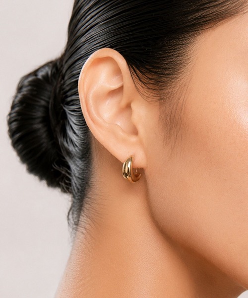 Lyvi(ライビィ)の「Rounded Bold Hoop Pierce / 金属アレルギー対応(ピアス(両耳用)・レディース・ゴールド/シルバー・FREE)」の12枚目の写真