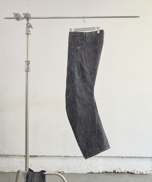 3D TWISTED JEANS 3.0（デニムパンツ）｜NVRFRGT（ネヴァーフォー