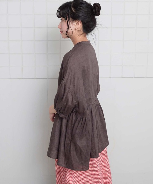 l'atelier du savon(アトリエドサボン)の「_麻のころころボタンBL(シャツ/ブラウス・レディース・ピンク/チャコールグレー/サックスブルー・FREE)」の14枚目の写真