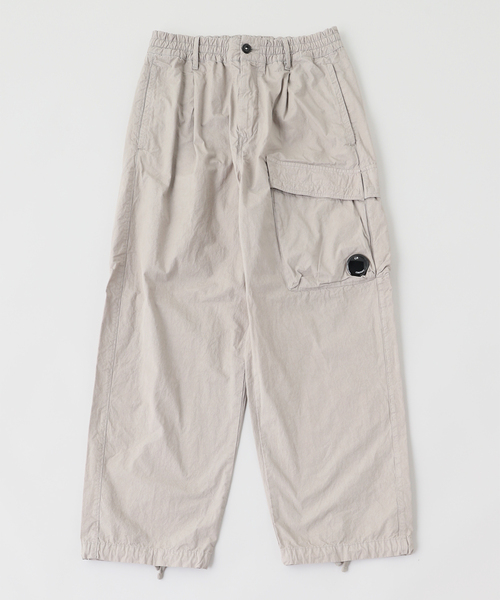 C.P. COMPANY(シーピーカンパニー)の「C.P.Company / シーピーカンパニー MICRO-REPS BOXY CARGO LENS PT(カーゴパンツ・メンズ・ブラック/ブラック系その他/グレー・46/44/48)」の1枚目の写真