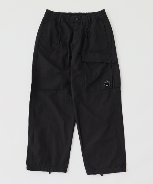 C.P. COMPANY(シーピーカンパニー)の「C.P.Company / シーピーカンパニー MICRO-REPS BOXY CARGO LENS PT(カーゴパンツ・メンズ・ブラック/ブラック系その他/グレー・46/44/48)」の2枚目の写真