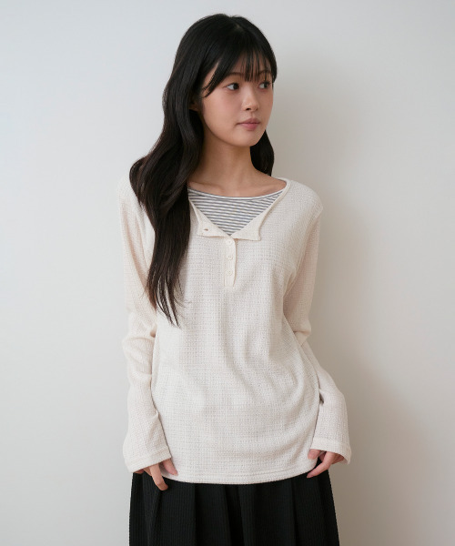 SAYUU(サユ)の「ソフトレイヤードヘンリーネックTシャツクリーム(Tシャツ/カットソー・レディース・Cream・FREE)」の4枚目の写真