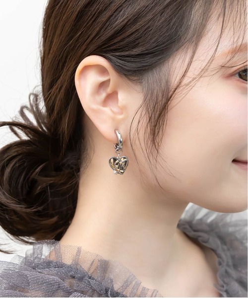 RANDA（ランダ）の「【Heart Collection】ハートフープイヤリング（イヤリング・レディース・シルバー/ゴールド・FREE）」の5枚目の写真