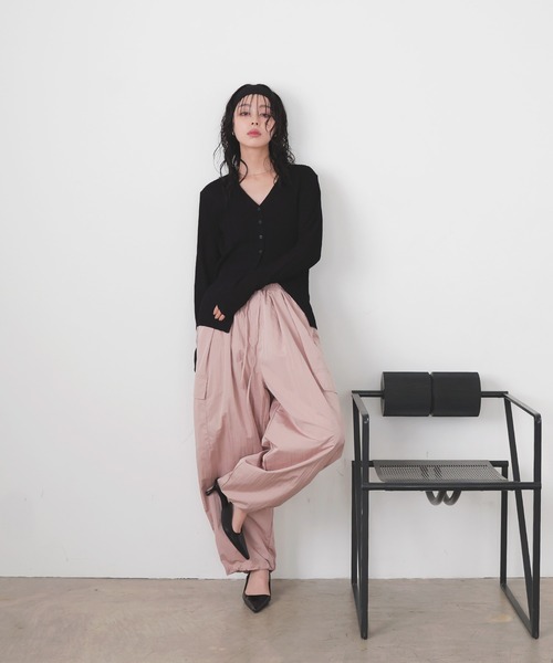 LIAN（リアン）の「撥水ワイドカーゴパンツ（カーゴパンツ・レディース・ブラック/アイボリー/ピンク/ベージュ・FREE）」の5枚目の写真