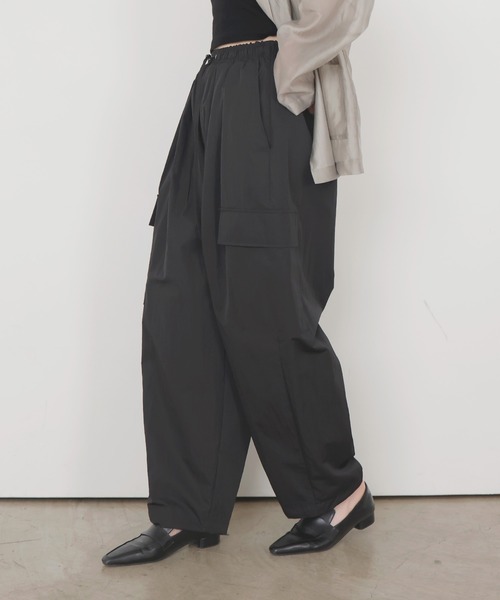 LIAN（リアン）の「撥水ワイドカーゴパンツ（カーゴパンツ・レディース・ブラック/アイボリー/ピンク/ベージュ・FREE）」の20枚目の写真