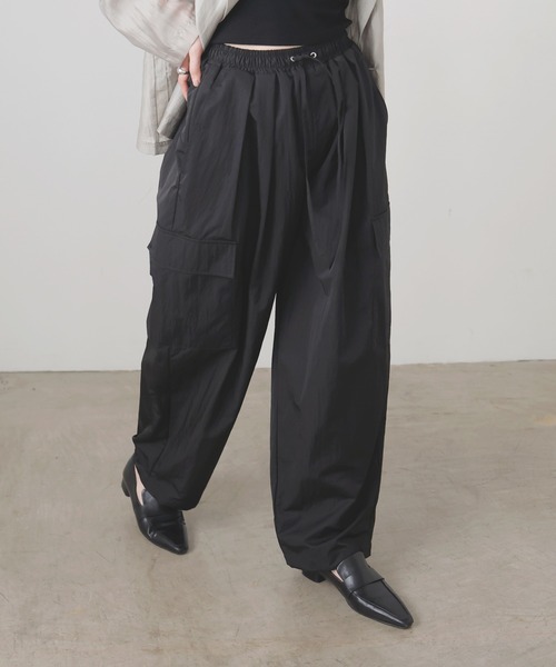LIAN（リアン）の「撥水ワイドカーゴパンツ（カーゴパンツ・レディース・ブラック/アイボリー/ピンク/ベージュ・FREE）」の22枚目の写真