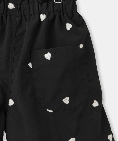 ROPE' PICNIC(ロペピクニック)の「【KIDS/キッズ】ハート刺しゅうナイロンキュロット(その他パンツ・キッズ・ベージュ/ブラック・150/140/130/120)」の8枚目の写真