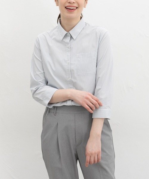 Honeys（ハニーズ）の「【らくらくアイロン】らくらく伸縮７分袖シャツ（シャツ/ブラウス・レディース・ホワイト/サックスブルー系1/ホワイト×ネイビー/ブラック/ホワイト×ブルー・S/M/LL/L/3L）」の4枚目の写真