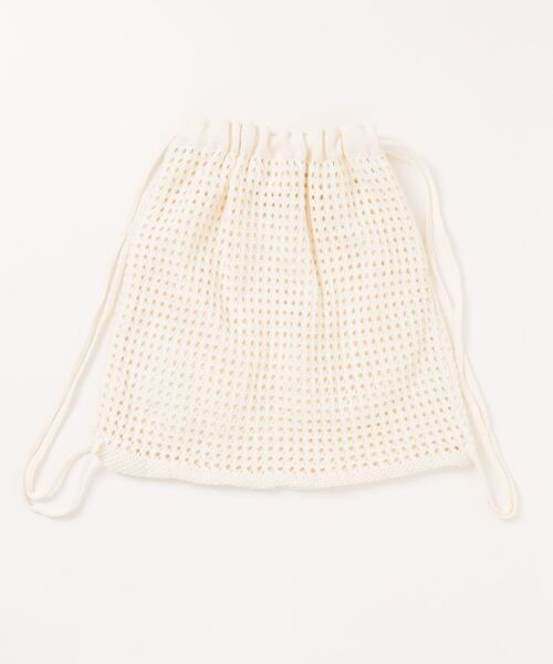 VIBGYOR Women(ヴィブジョー ウィメン)の「【urge select】ニット 編み上げ ナップサック【A4サイズ収納可能】(バックパック/リュック・レディース・アイボリー/ベージュ・FREE)」の3枚目の写真