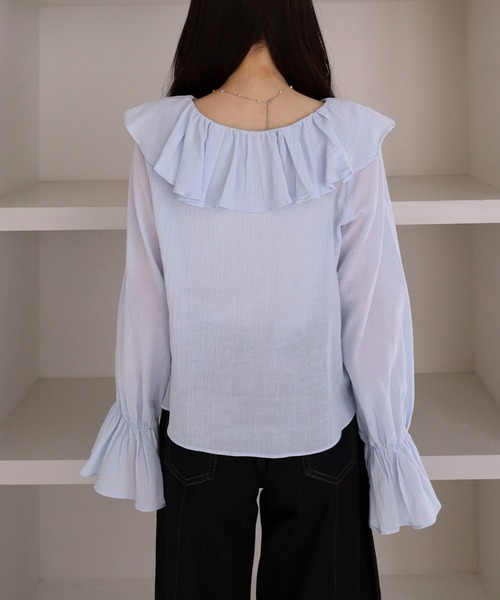 archives(アルシーヴ)の「ラッフルフリルブラウス(Tシャツ/カットソー・レディース・ブラック/オフホワイト/ブルー・MEDIUM)」の9枚目の写真