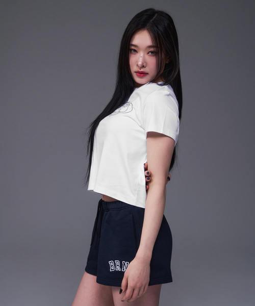 BORN TO WIN（ボーントゥウィン）の「W STITCH LOGO REGULAR FIT T-SHIRTS [WHITE]（Tシャツ/カットソー・レディース・その他・1/2/3）」の4枚目の写真