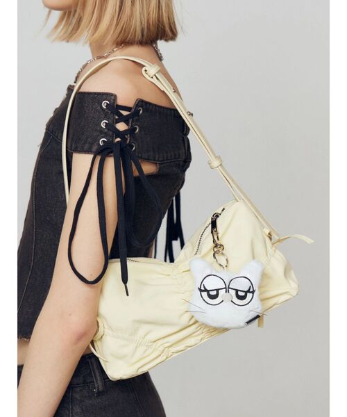 EMODA（エモダ）の「MOOA EMMA FACE MINI POUCH（ポーチ・レディース・ブラック/ホワイト・FREE）」の6枚目の写真