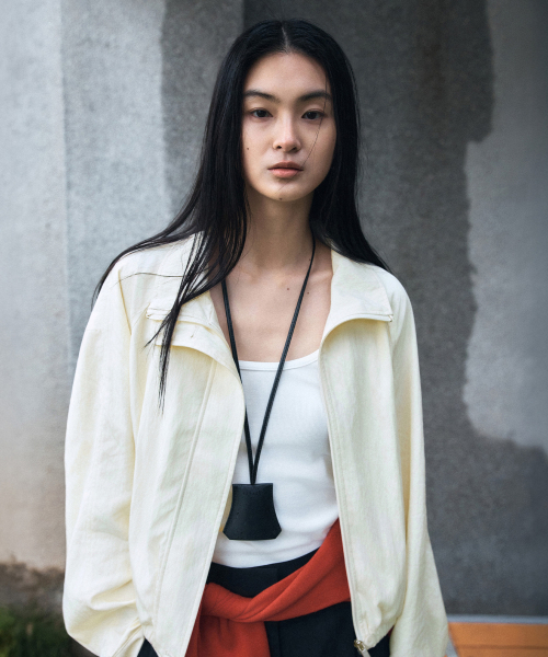 SIYAZU(シヤジュ)の「SIOT4191 ハイネックシャーリングブルゾン_Cream(ブルゾン・レディース・Cream・ONE)」の2枚目の写真