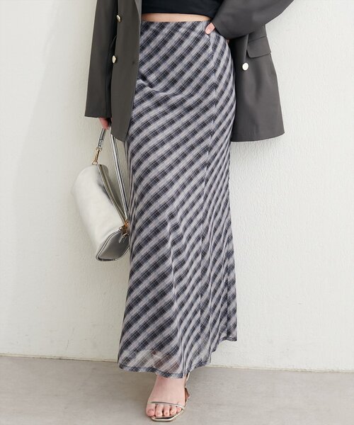 natural couture（ナチュラルクチュール）の「シアーチェックナロースカート（スカート・レディース・ブラック/ラベンダー/グレー・FREE）」の2枚目の写真