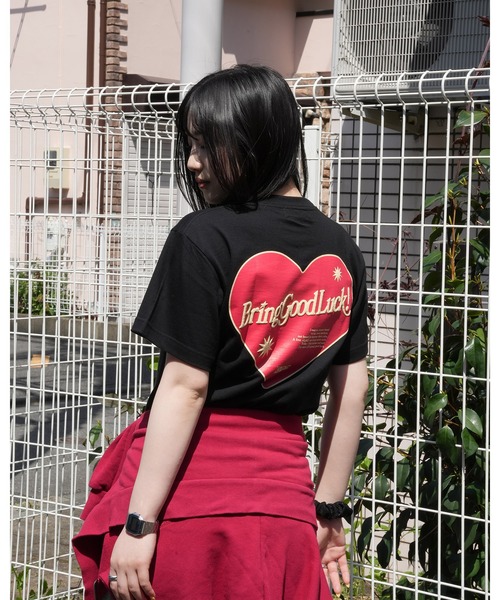 BGL(ビージーエル)の「RETRO HEART TEE / ハートロゴ / パフプリント / 3Dプリント / 発泡プリント 半袖Tシャツ(Tシャツ/カットソー・レディース・ブラック/パープル/ホワイト・L/M/S)」の5枚目の写真