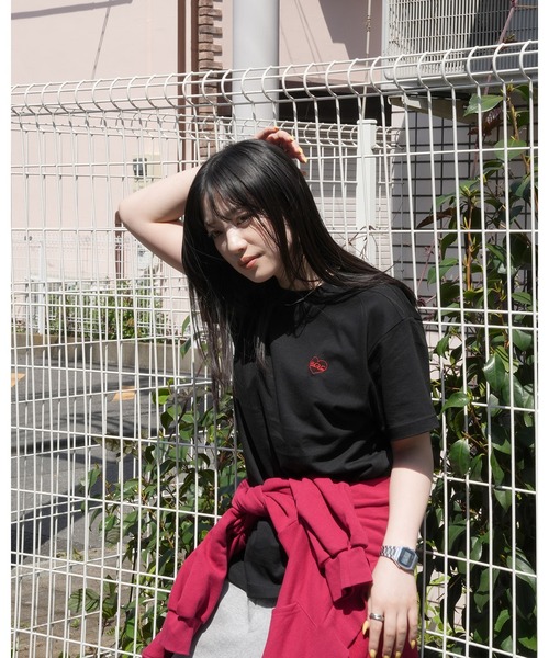 BGL(ビージーエル)の「RETRO HEART TEE / ハートロゴ / パフプリント / 3Dプリント / 発泡プリント 半袖Tシャツ(Tシャツ/カットソー・レディース・ブラック/パープル/ホワイト・L/M/S)」の6枚目の写真