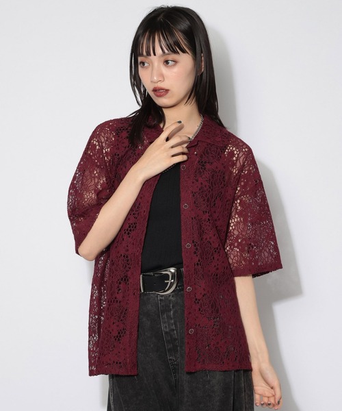 PAGEBOY(ページボーイ)の「クロスレースカイキンシャツ(シャツ/ブラウス・レディース・ネイビー/ブラック/オフホワイト/プラム・FREE)」の4枚目の写真