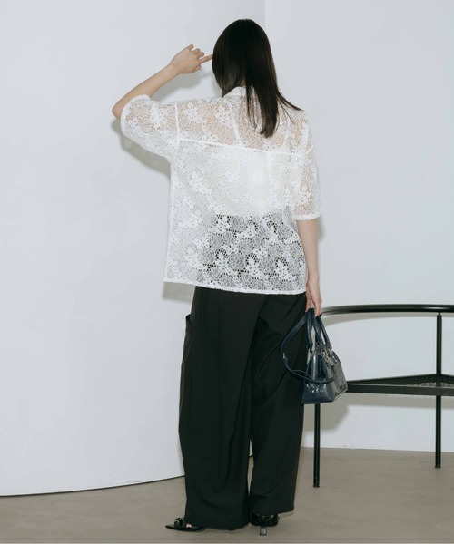 PAGEBOY(ページボーイ)の「クロスレースカイキンシャツ(シャツ/ブラウス・レディース・ネイビー/ブラック/オフホワイト/プラム・FREE)」の8枚目の写真