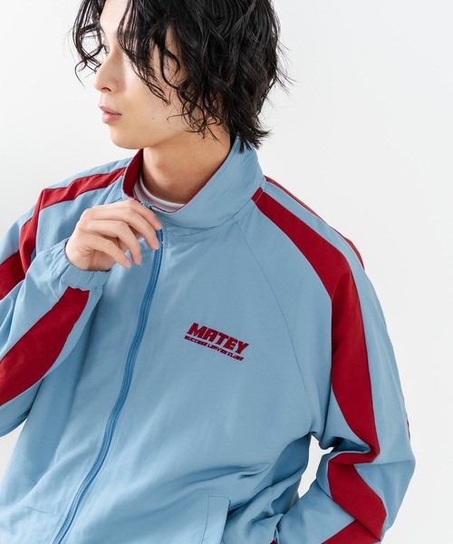 SAVIER(サビアー)の「【SAVIER/サビアー】【メンズライクやストリートな着こなしにぴったりのビッグシルエット】袖ウェーブライン 切り替え ナイロンジャケット ノームコア オーバーサイズ スタンドネック ユニセックス(ナイロンジャケット・メンズ・ブラック/サックスブルー・LARGE/MEDIUM)」の13枚目の写真