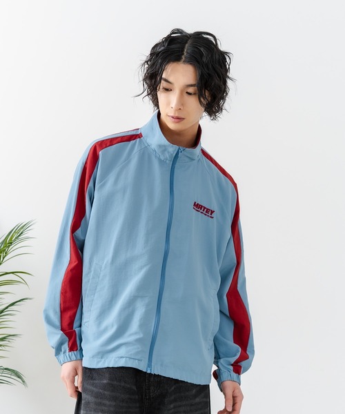 SAVIER(サビアー)の「【SAVIER/サビアー】【メンズライクやストリートな着こなしにぴったりのビッグシルエット】袖ウェーブライン 切り替え ナイロンジャケット ノームコア オーバーサイズ スタンドネック ユニセックス(ナイロンジャケット・メンズ・ブラック/サックスブルー・LARGE/MEDIUM)」の3枚目の写真