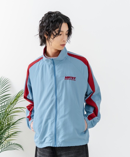 SAVIER(サビアー)の「【SAVIER/サビアー】【メンズライクやストリートな着こなしにぴったりのビッグシルエット】袖ウェーブライン 切り替え ナイロンジャケット ノームコア オーバーサイズ スタンドネック ユニセックス(ナイロンジャケット・メンズ・ブラック/サックスブルー・LARGE/MEDIUM)」の6枚目の写真
