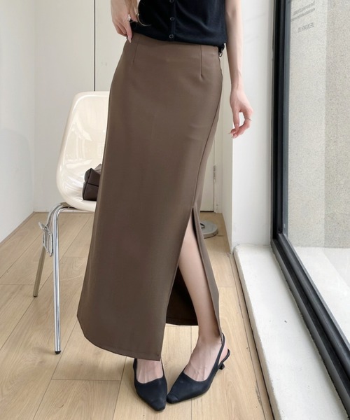 Ada.(エイダ)の「ハイウエスト Iライン フロント スリット ロング スカート(スカート・レディース・グレー/ブラック/ブラウン・M/S)」の5枚目の写真
