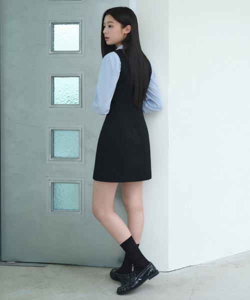 MUSINSA STANDARD WOMAN（ムシンサスタンダードウーマン）の「ウィメンズスリーブレスフォーマルミニドレス[ブラック]（ワンピース・レディース・その他・X-SMALL/SMALL/MEDIUM/LARGE）」の3枚目の写真