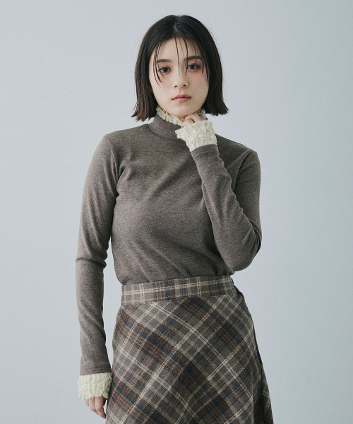 Mirette(ミレット)の「レースカフスハイネックリブトップス / Lace Cuff High Neck Rib Top(Tシャツ/カットソー・レディース・ナチュラル/ブラウン・FREE)」の13枚目の写真