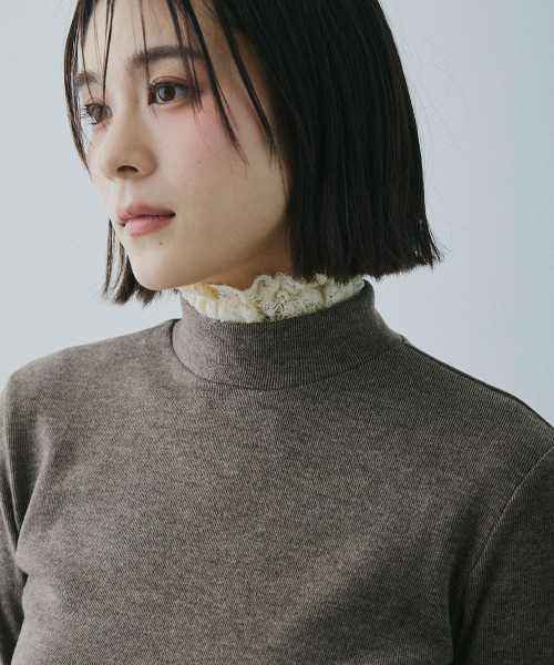 Mirette(ミレット)の「レースカフスハイネックリブトップス / Lace Cuff High Neck Rib Top(Tシャツ/カットソー・レディース・ナチュラル/ブラウン・FREE)」の12枚目の写真