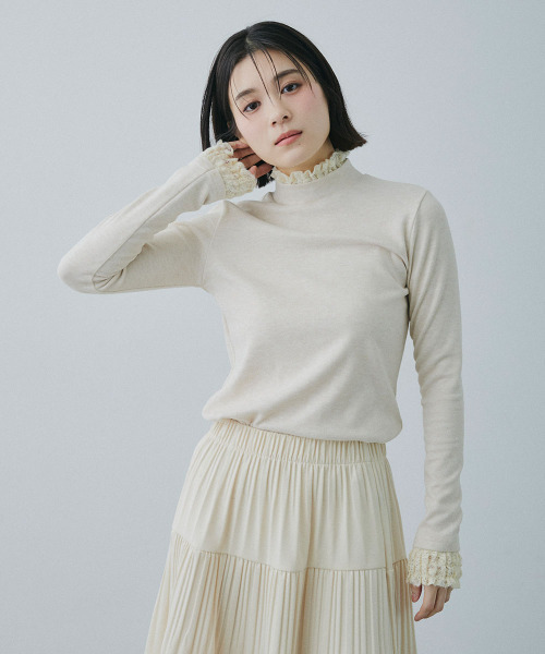 Mirette(ミレット)の「レースカフスハイネックリブトップス / Lace Cuff High Neck Rib Top(Tシャツ/カットソー・レディース・ナチュラル/ブラウン・FREE)」の10枚目の写真