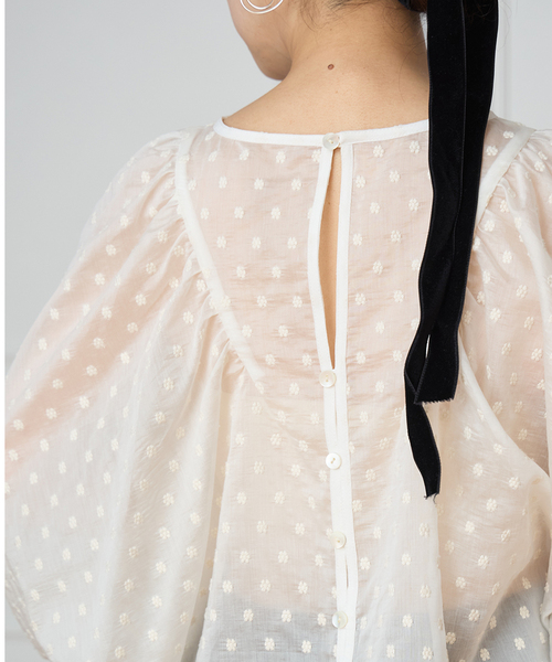 IENA LA BOUCLE（イエナラブークル）の「IENA LA BOUCLE Flower ドットブラウス（シャツ/ブラウス・レディース・ホワイト・FREE）」の15枚目の写真