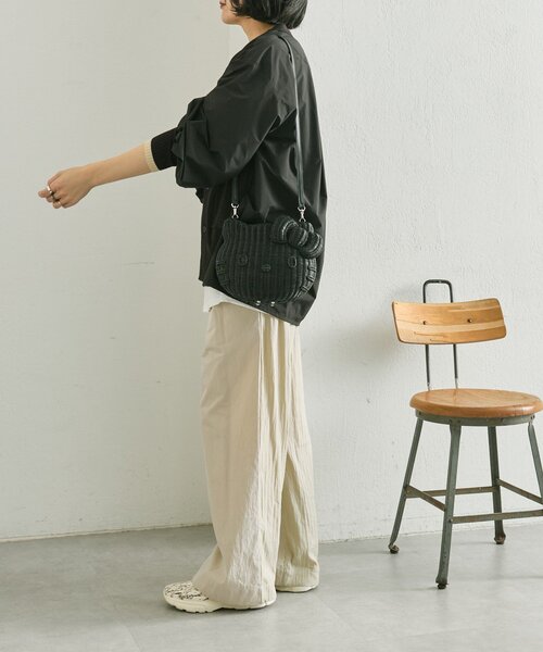 ear PAPILLONNER(イアパピヨネ)の「【HELLO KITTY(ハローキティ)×ear】コラボラタンバッグ(かごバッグ・レディース・ブラック・FREE)」の11枚目の写真