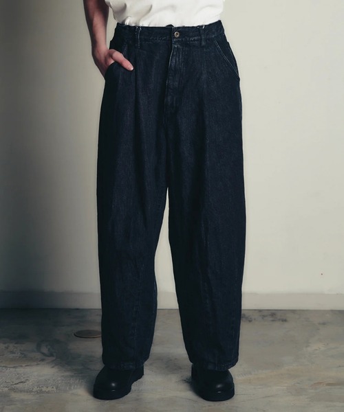 is-ness(イズネス)の「【is-ness/イズネス】5PK BALLOON PANTS(Enzyme Wash)(デニムパンツ・メンズ・ブラック/ダークインディゴブルー・M/L)」の4枚目の写真