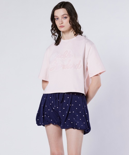 DOUBLE STANDARD CLOTHING(ダブルスタンダードクロージング)の「筆記体ロゴ クロップド天竺Tシャツ(Tシャツ/カットソー・レディース・キナリ/ピンク・FREE)」の1枚目の写真