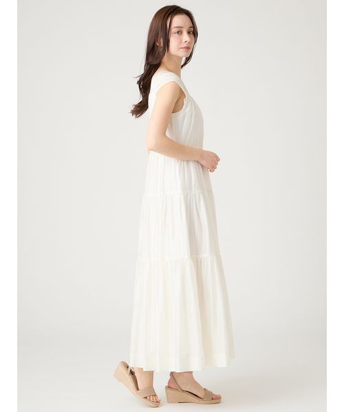 CELFORD(セルフォード)の「【洗える】【接触冷感】シアーティアードワンピース(ワンピース・レディース・ダークブラウン/ピンク/オフホワイト・36/38)」の17枚目の写真