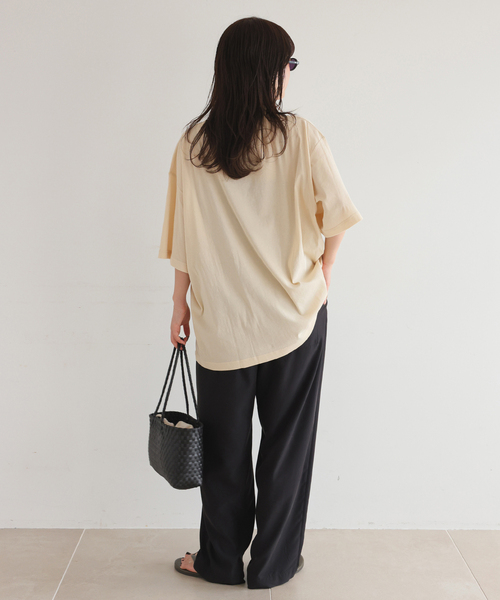 SLOBE IENA(スローブイエナ)の「Plus by ONIT/オニット SLOBE別注 スカーフ付Tシャツ(Tシャツ/カットソー・レディース・ベージュ系その他/ホワイト・FREE)」の5枚目の写真