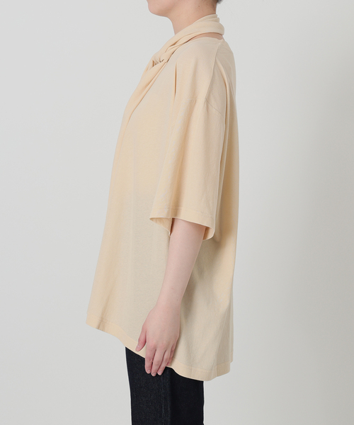 SLOBE IENA(スローブイエナ)の「Plus by ONIT/オニット SLOBE別注 スカーフ付Tシャツ(Tシャツ/カットソー・レディース・ベージュ系その他/ホワイト・FREE)」の15枚目の写真
